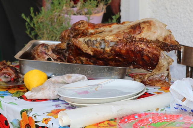 Easter in Ermioni: Easter Sunday feast